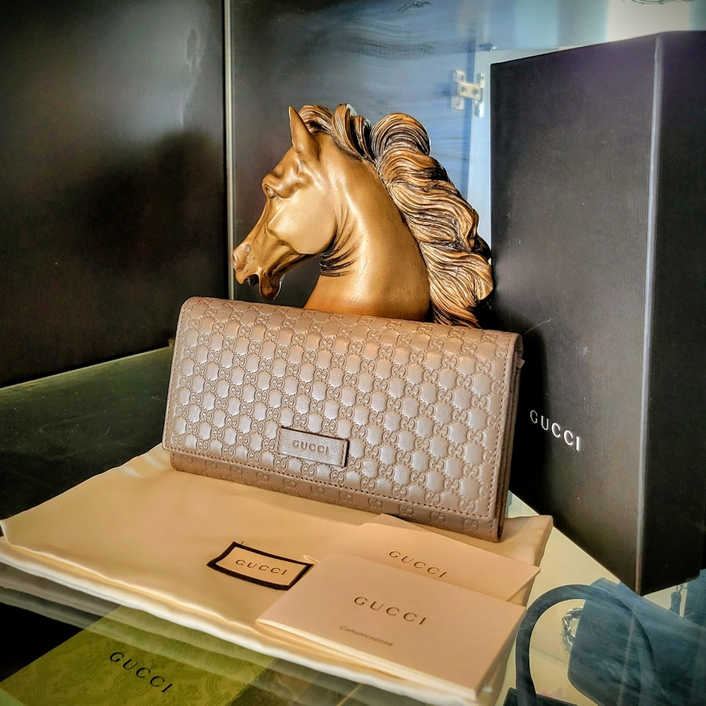GUCCI Grey Microguccissima Leather Continental Wallet